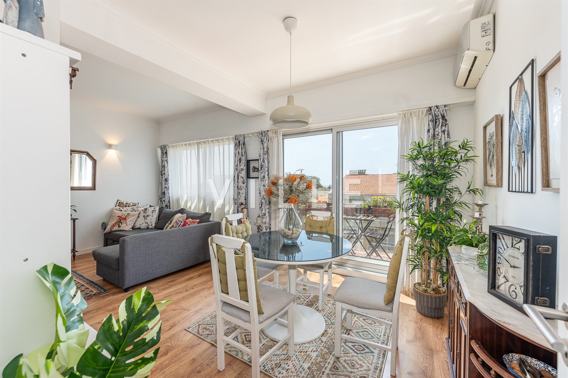 Apartamento T1 - Porto - Estação da Trindade